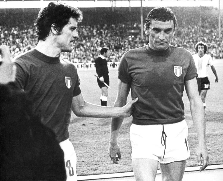 Mondiali Germania 1974, Fabio Capello e Gigi Riva lasciano il campo dopo Argentina - Italia